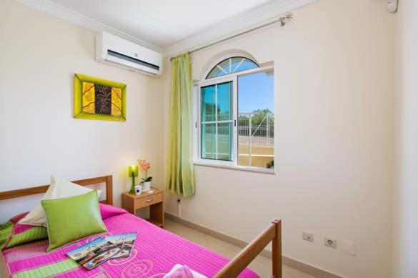 Catarina Villa *